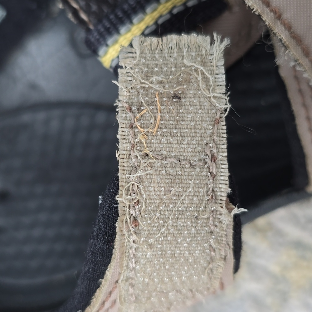 Keen Newport H2 Sandals - YOUTH Size 4 - Picture 15 of 15